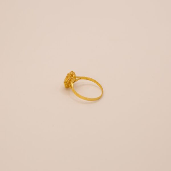 21 KARATS HEART RING. SIZE 6. REAL GOLD. PAWNABLE GOLD. SOLID GOLD. ELIGIUS NEW YORK. ELIGIUS JEWELRY COLLECTION. ELIGIUS FINE JEWELRY