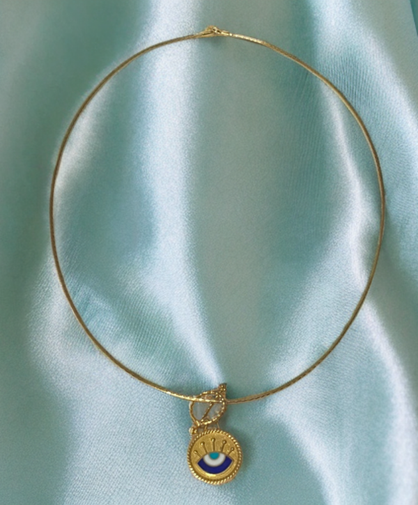 18 karats omega chain with pendant