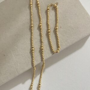 18 karats necklace and bracelet set